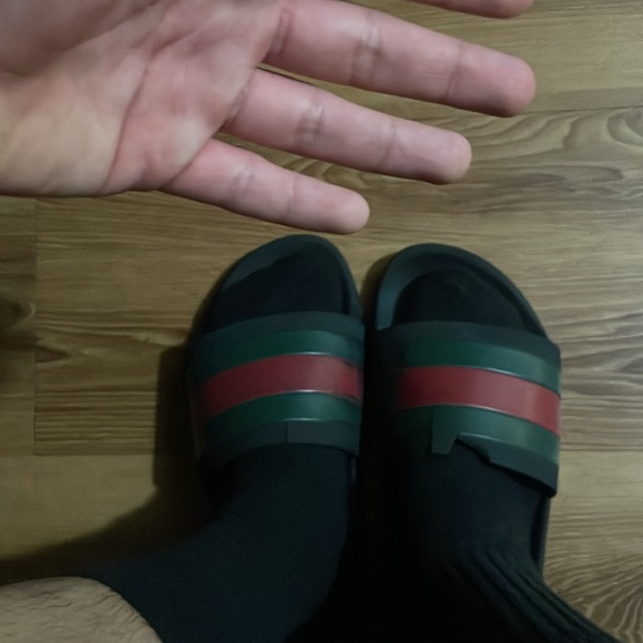 Gucci slides - Picture 1 of 4